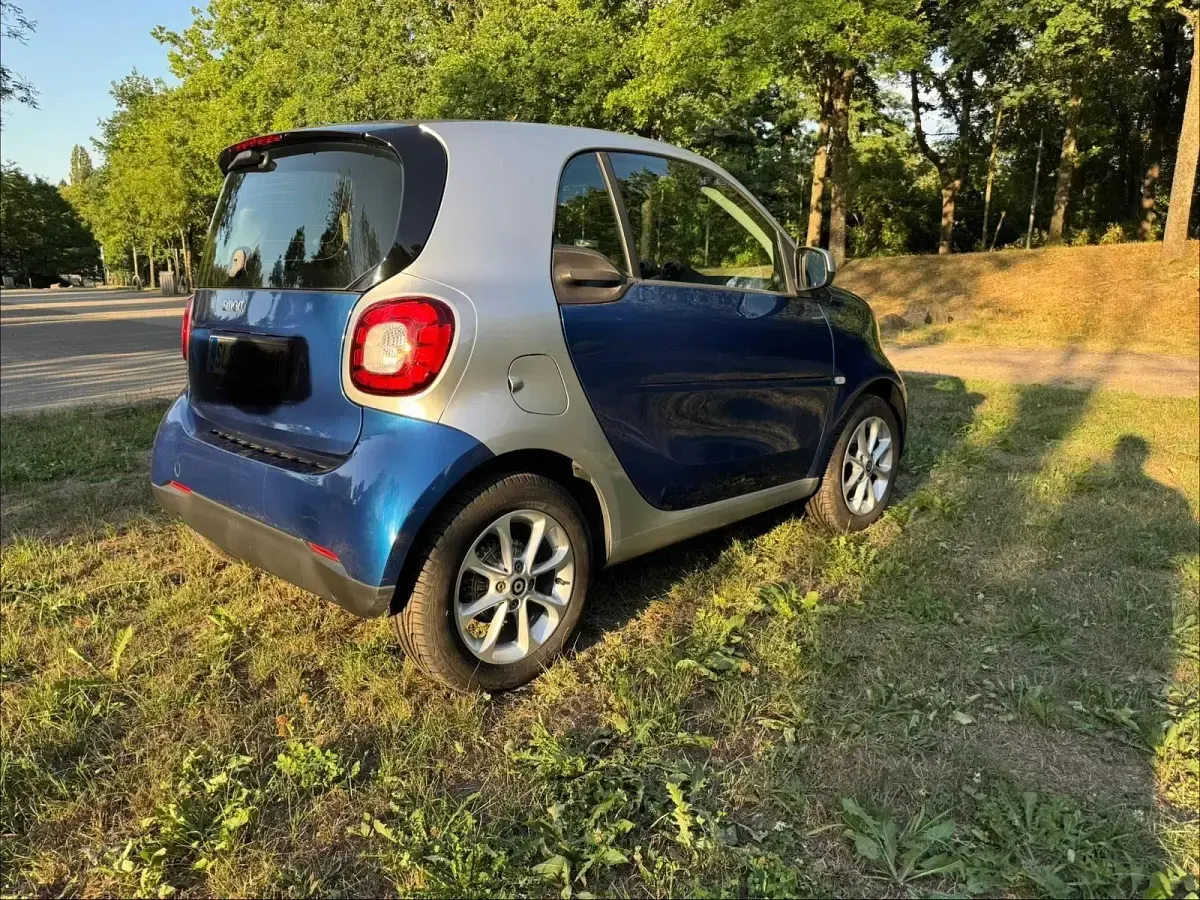 Gebraucht Smart ForTwo Coupé Passion 71 PS (52 kW) 2018 Blau Coupé