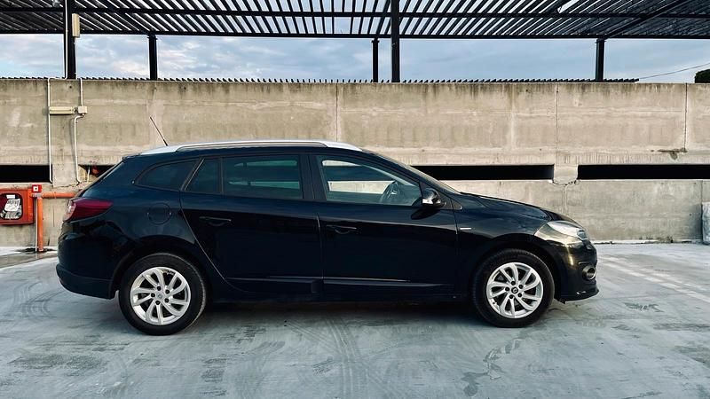 Gebraucht Renault Mégane III 132 PS (97 kW) 2015 Schwarz Kombi