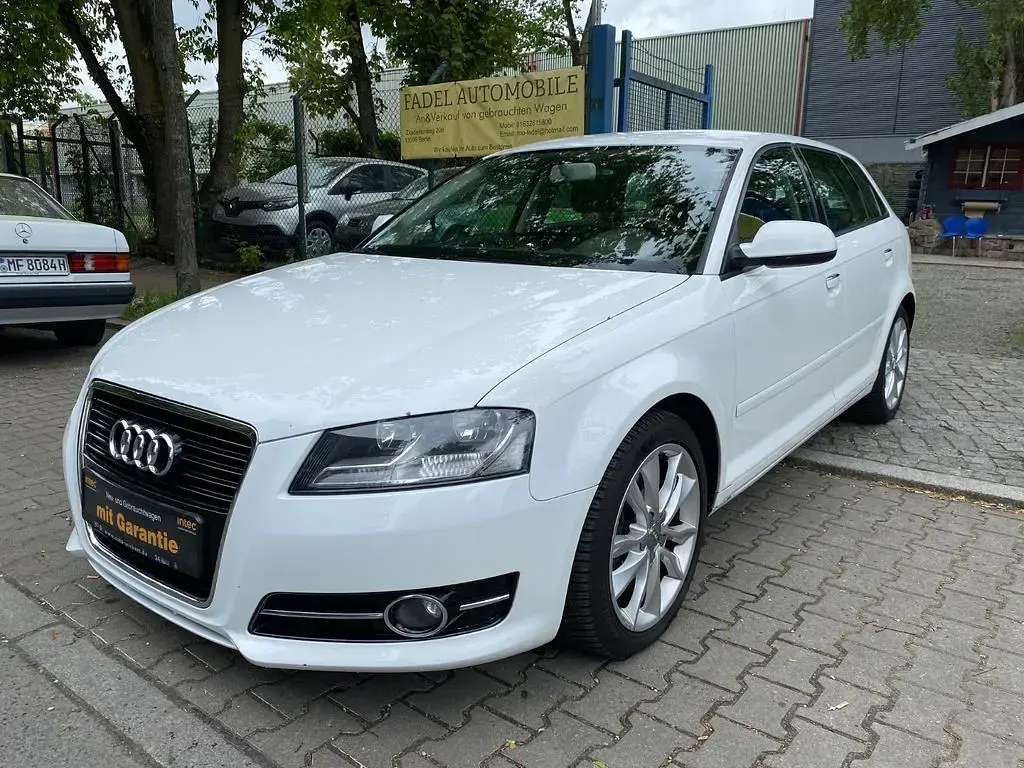 Używany Audi A3 Ambition 160 KM (117 kW) 2012 Biały Hatchback