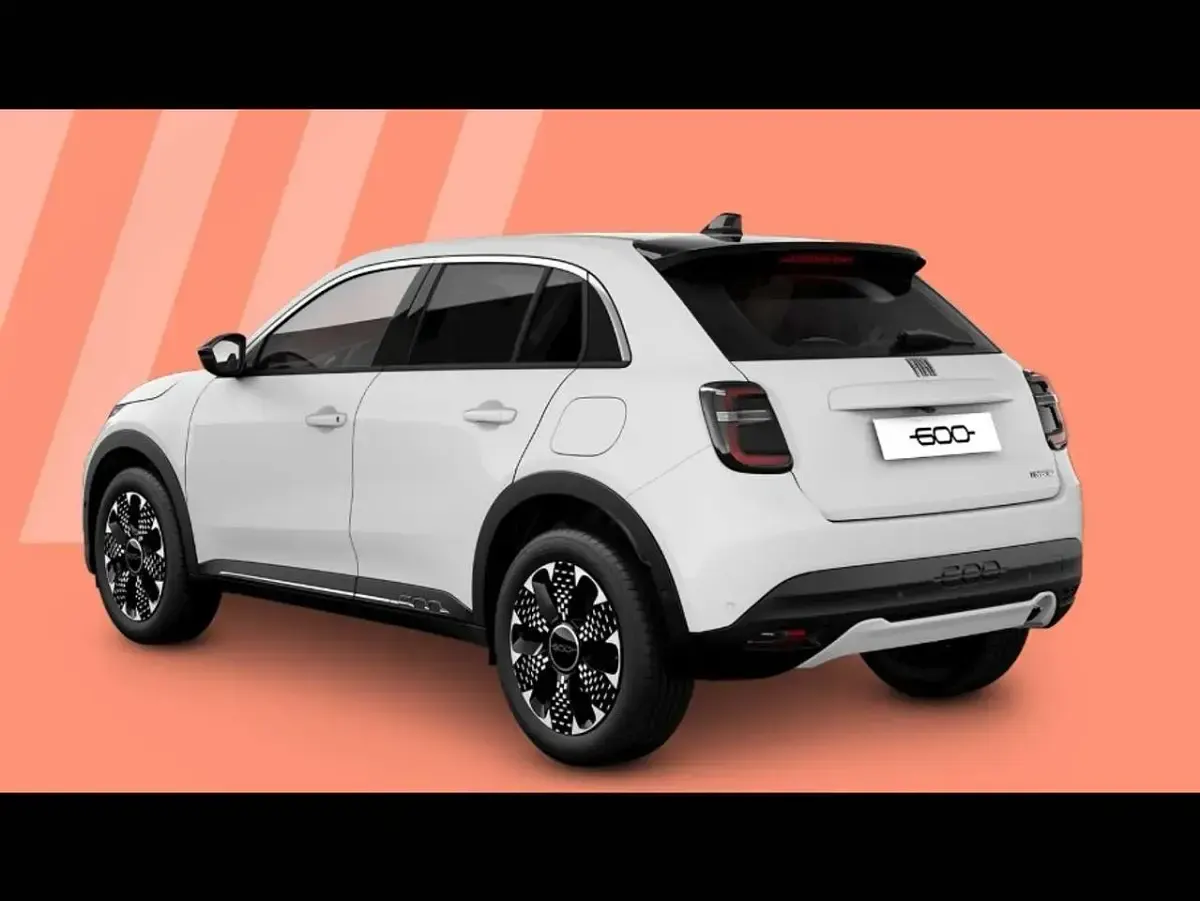 Neu Fiat 600 Business 110 PS (80 kW) 2026 Weiß SUV