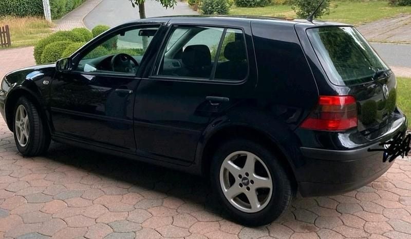 Gebraucht VW Golf IV 116 PS (85 kW) 2002 Schwarz Kleinwagen