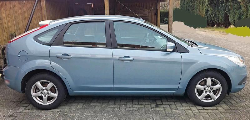 Gebraucht Ford Focus 101 PS (74 kW) 2009 Grau Limousine