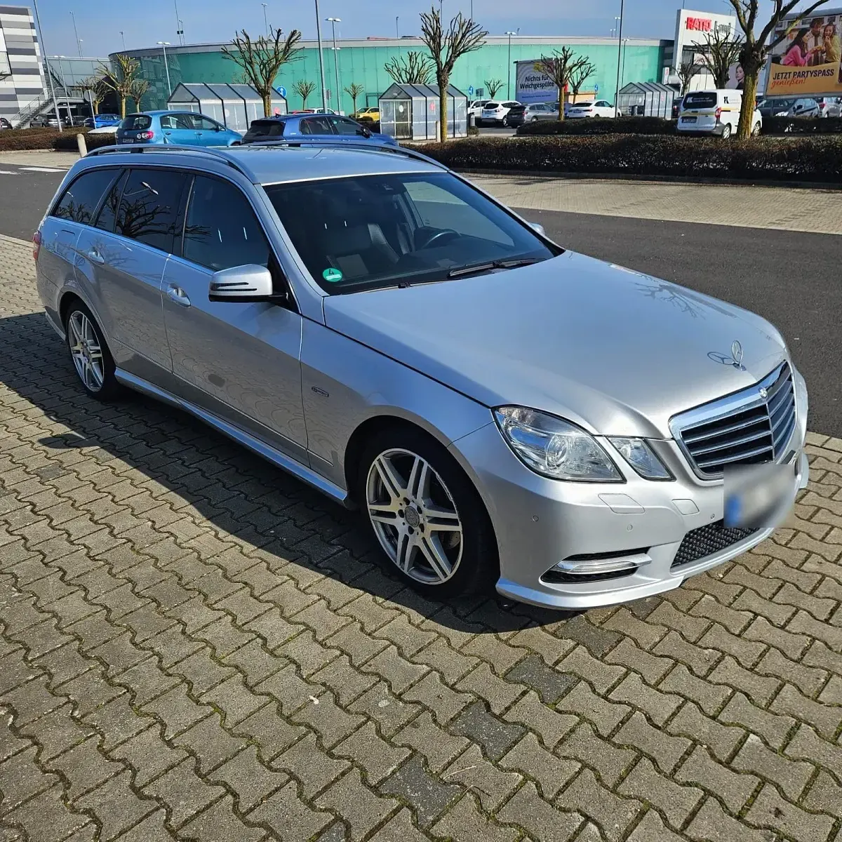 Gebraucht Mercedes E350 Avantgarde 231 PS (169 kW) 2011 Silber Kombi