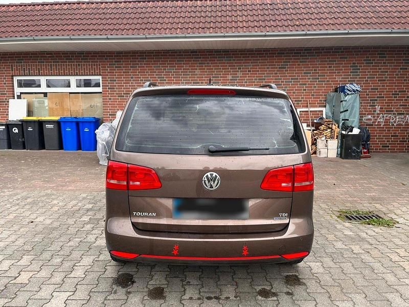 Gebraucht VW Touran 2012 Braun Van / Kleinbus