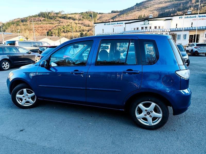 Gebraucht Mazda 2 80 PS (58 kW) 2006 Blau Kleinwagen