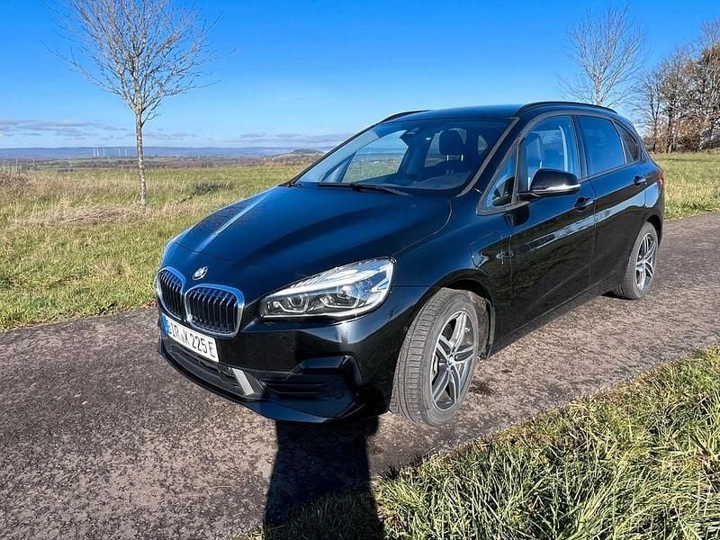 Gebraucht BMW 225 Active Tourer iPerformance 224 PS (164 kW) 2020 Schwarz Van / Kleinbus