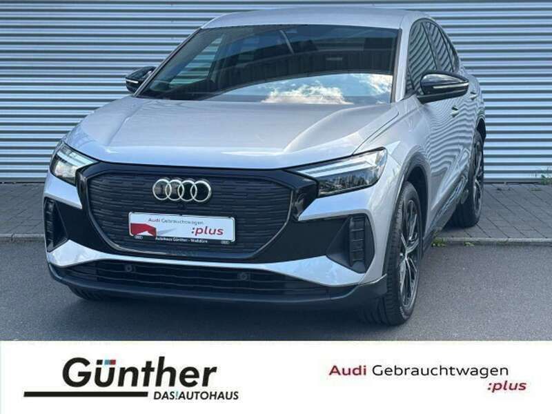 Florettsilber metallic Gebraucht 2024 Audi Q4 e-tron SUV | 45.000 € - Bild 1/4