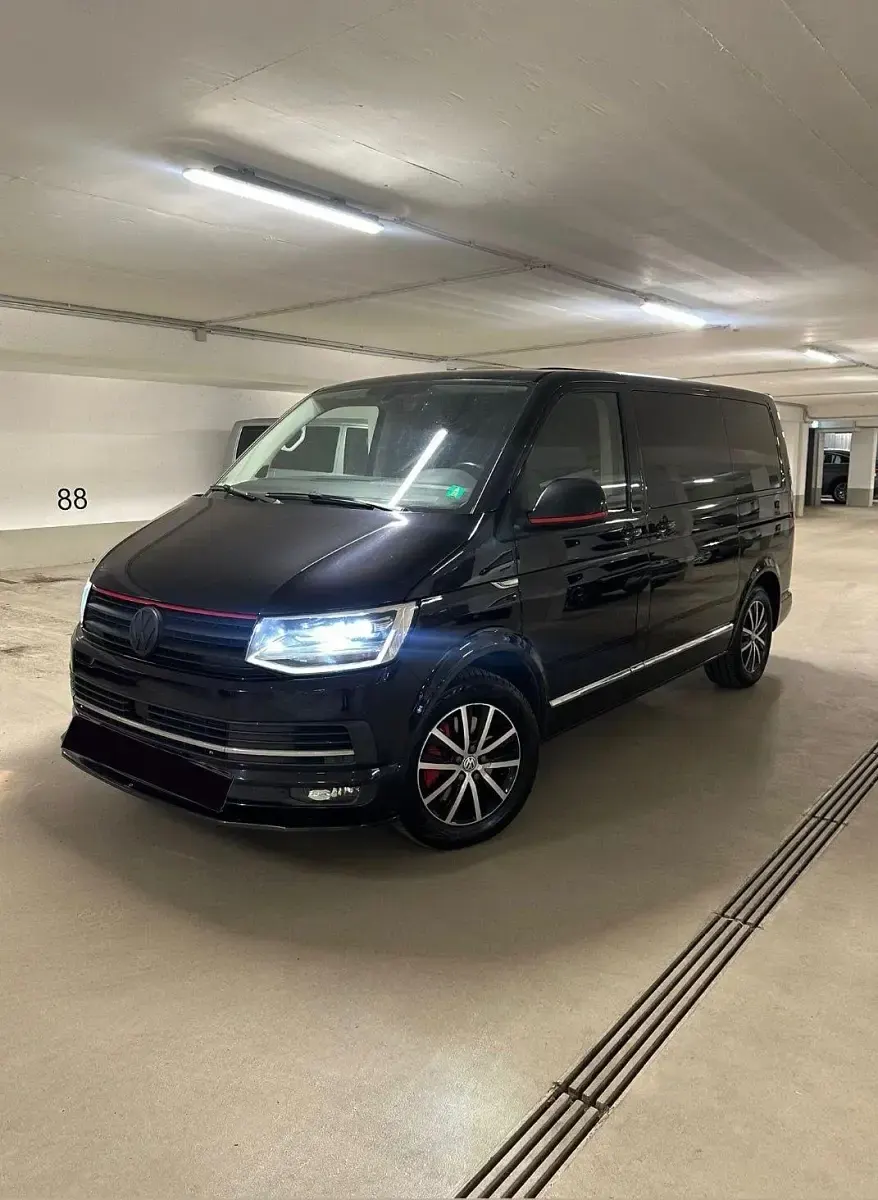 Gebraucht VW Multivan Highline 204 PS (150 kW) 2017 Schwarz Van / Kleinbus