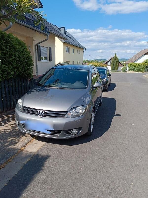 Grau Gebraucht 2013 VW Golf Plus Highline Van / Kleinbus | 5.600 € (Guter Preis) - Bild 1/4