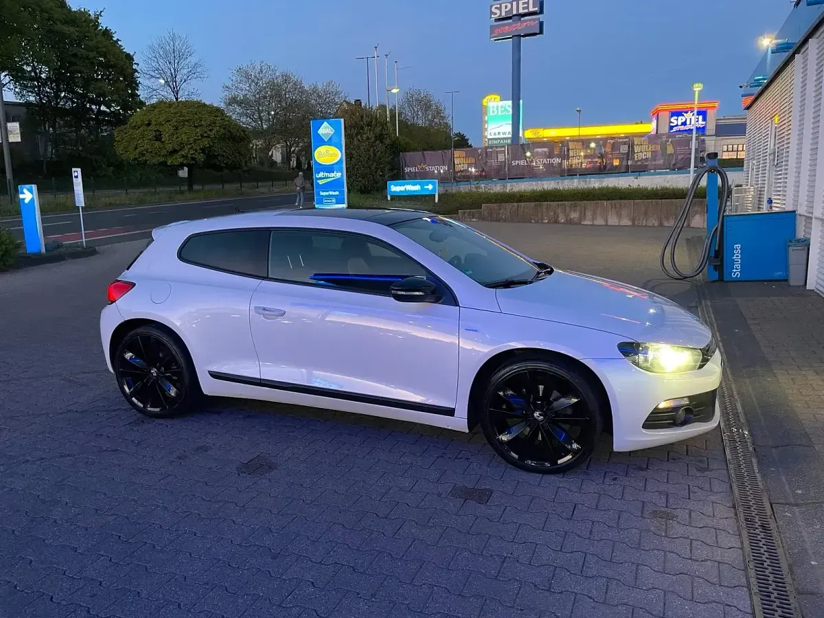 Gebraucht VW Scirocco Match 177 PS (130 kW) 2013 Weiß Coupé
