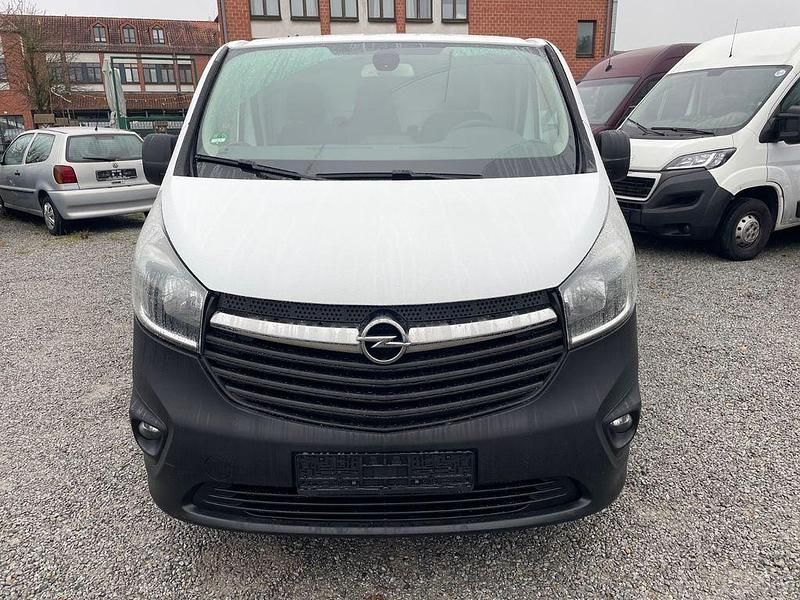 Gebraucht Opel Vivaro 95 PS (69 kW) 2017 Weiß Van / Kleinbus