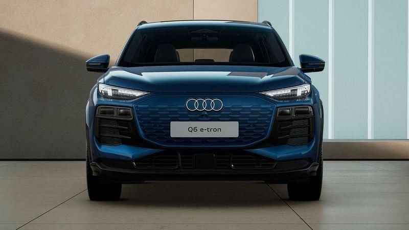 Gebraucht Audi Q6 e-tron Ambiente 285 kW (388 PS) 2025 Ascariblau metallic SUV