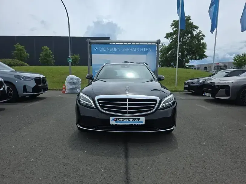 Gebraucht Mercedes C180 156 PS (114 kW) 2018 Schwarz Limousine