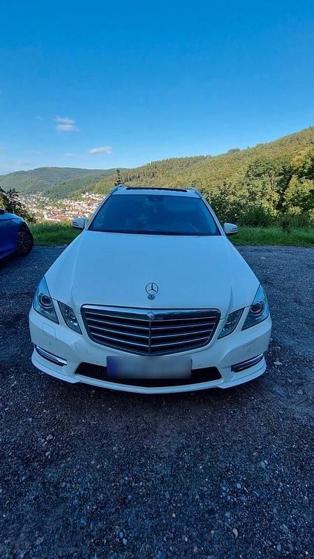 Gebraucht Mercedes E300 Avantgarde 231 PS (169 kW) 2012 Weiß Kombi