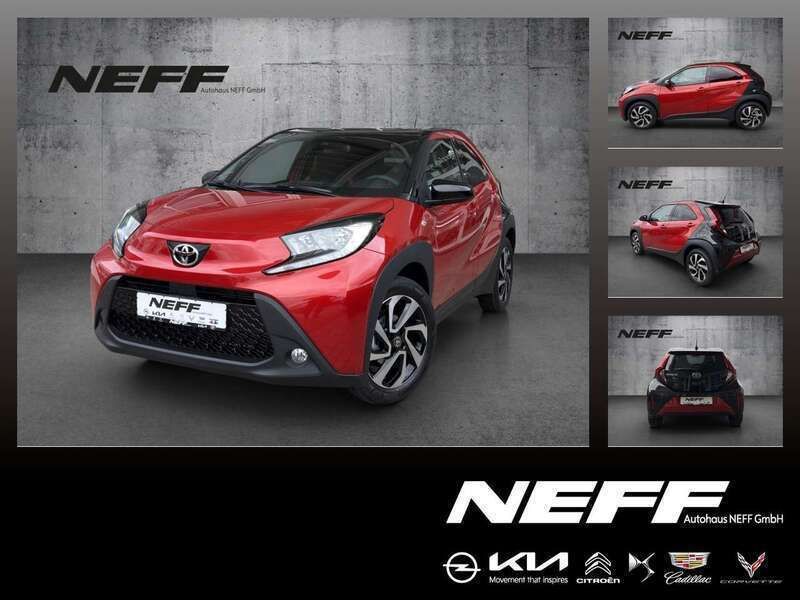 Chili red / night sky black Neu 2025 Toyota Aygo Kleinwagen | 16.890 € - Bild 1/4