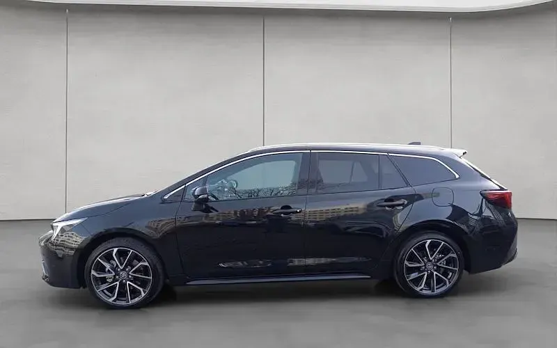 Gebraucht Toyota Corolla Lounge 178 PS (130 kW) 2026 Schwarz Kombi