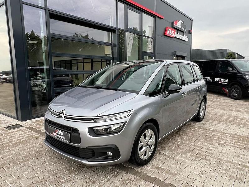 Grau Gebraucht 2022 Citroën Grand C4 Picasso Live Van / Kleinbus | 17.990 € (Etwas zu teuer) - Bild 1/4
