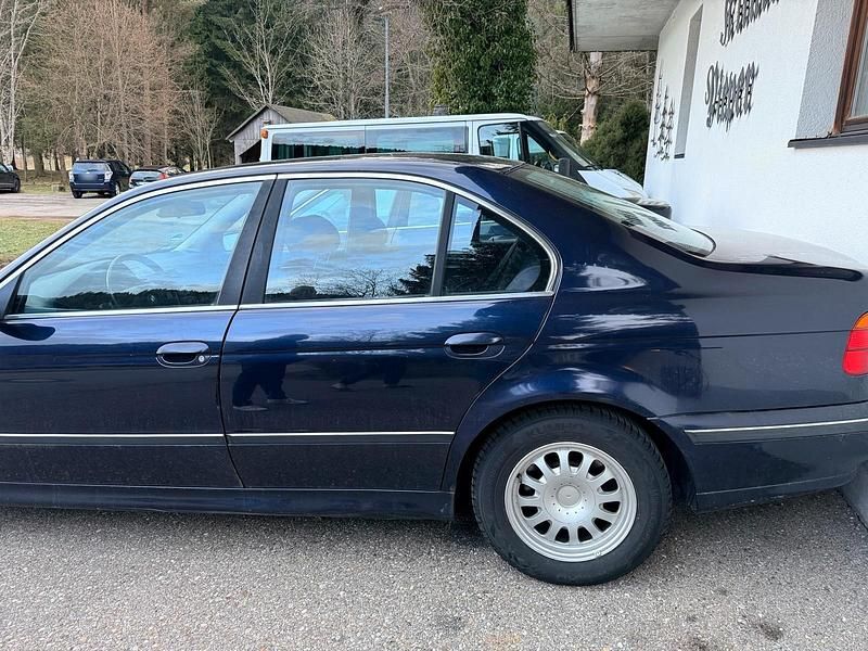 Gebraucht BMW 520 150 PS (110 kW) 1998 Braun Limousine