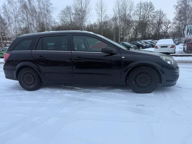 Gebraucht Opel Astra Innovation 140 PS (102 kW) 2009 Schwarz Limousine