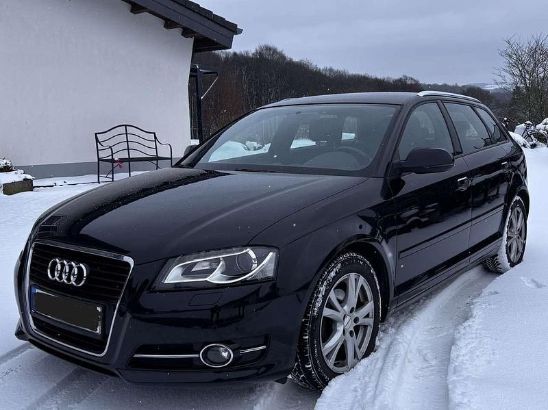 Gebraucht Audi A3 Ambition 105 PS (77 kW) 2011 Schwarz Kombi