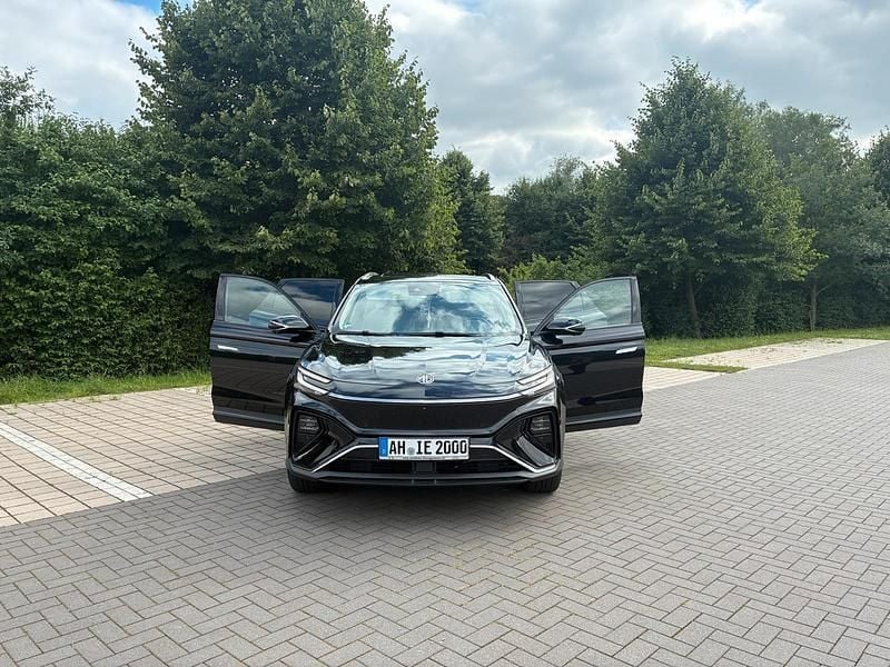 Schwarz Gebraucht 2021 MG Marvel R Performance SUV | 25.990 € (Superpreis) - Bild 1/4