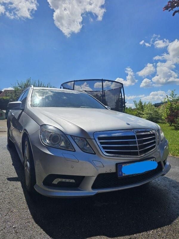 Silber Gebraucht 2010 Mercedes E350 AMG Kombi | 9.900 € (Superpreis) - Bild 1/4