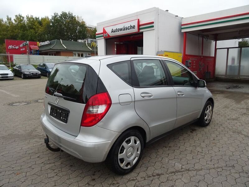 Gebraucht Mercedes A150 95 PS (69 kW) 2009 Silber Limousine
