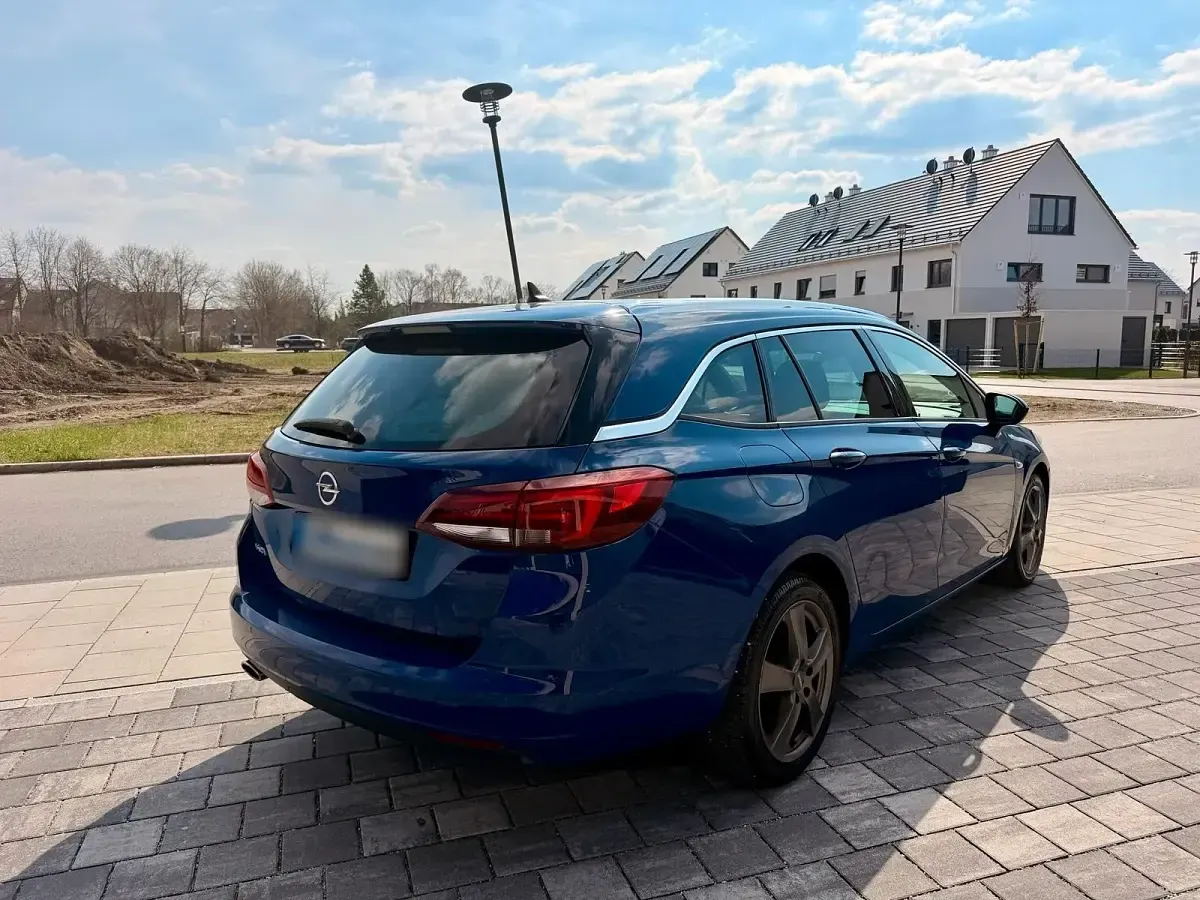 Usata Opel Astra 150 CV (110 kW) 2018 Blu SUV