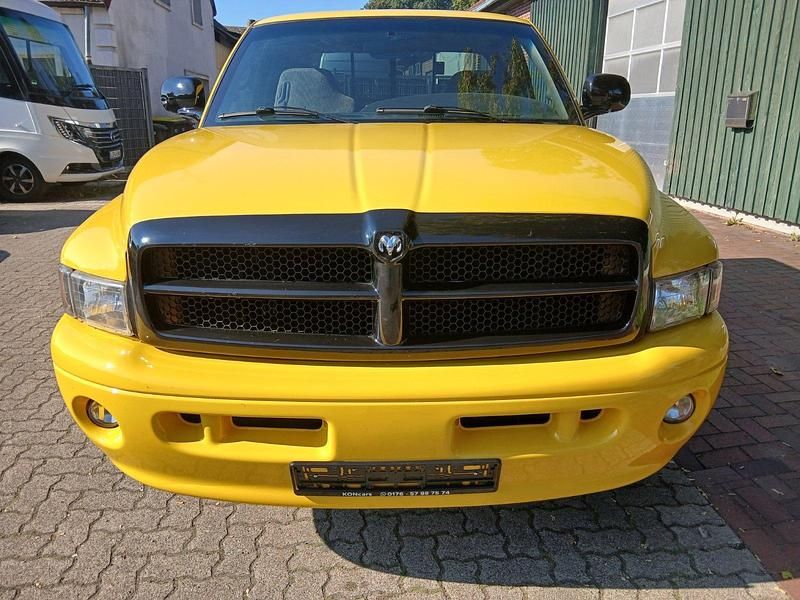 Gelb Gebraucht 1999 Dodge Magnum Limousine | 17.900 € - Bild 1/4