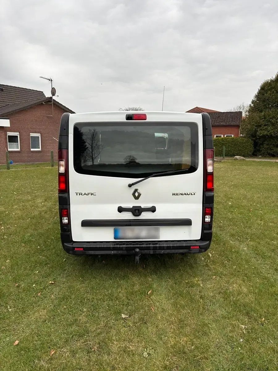 Gebraucht Renault Trafic 120 PS (88 kW) 2015 Weiß Van / Kleinbus