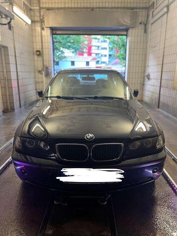 Gebraucht 2003 BMW 318 Limousine | 1.900 € (Fairer Preis) - Bild 1/4