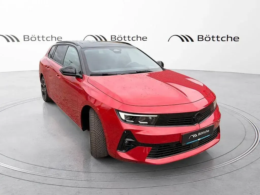 Gebraucht Opel Astra Ultimate 131 PS (96 kW) 2025 Rot Kleinwagen