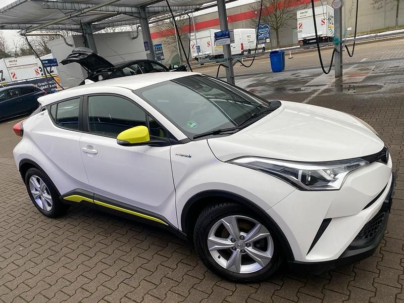 Gebraucht Toyota C-HR 122 PS (89 kW) 2017 Weiß SUV