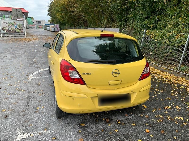 Gebraucht Opel Corsa Innovation 80 PS (58 kW) 2009 Gelb Kleinwagen