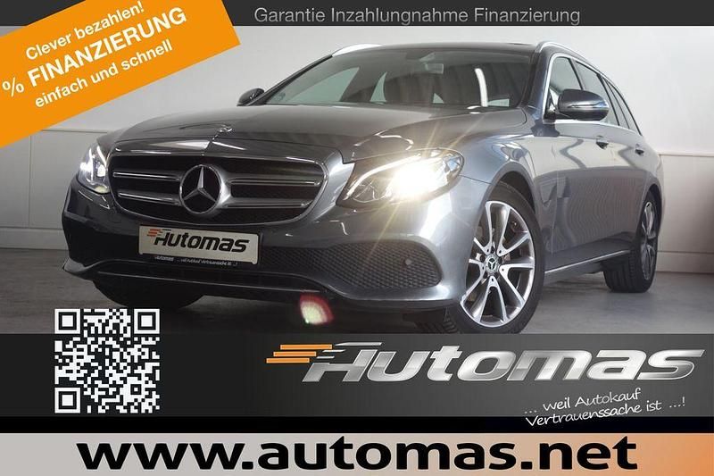 Grau Gebraucht 2018 Mercedes E220 Limousine | 21.850 € (Superpreis) - Bild 1/4