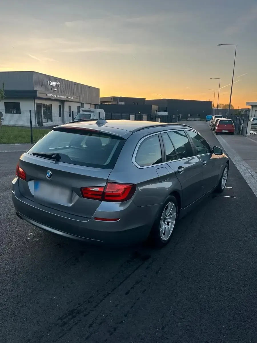 Gebraucht BMW 525 218 PS (160 kW) 2013 Silber Kombi