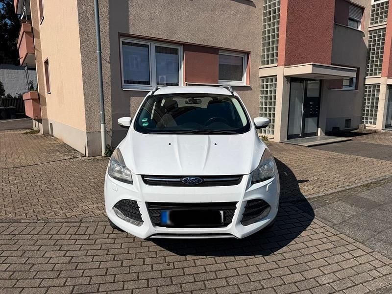 Gebraucht Ford Kuga 150 PS (110 kW) 2014 Weiß SUV