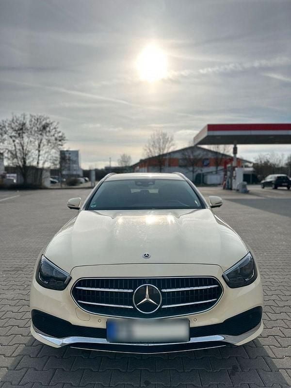 Gebraucht Mercedes E220 194 PS (142 kW) 2021 Kombi