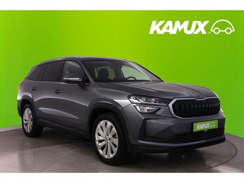 Grau Gebraucht 2024 Skoda Kodiaq Selection SUV | 37.000 € (Guter Preis) - Bild 1/3
