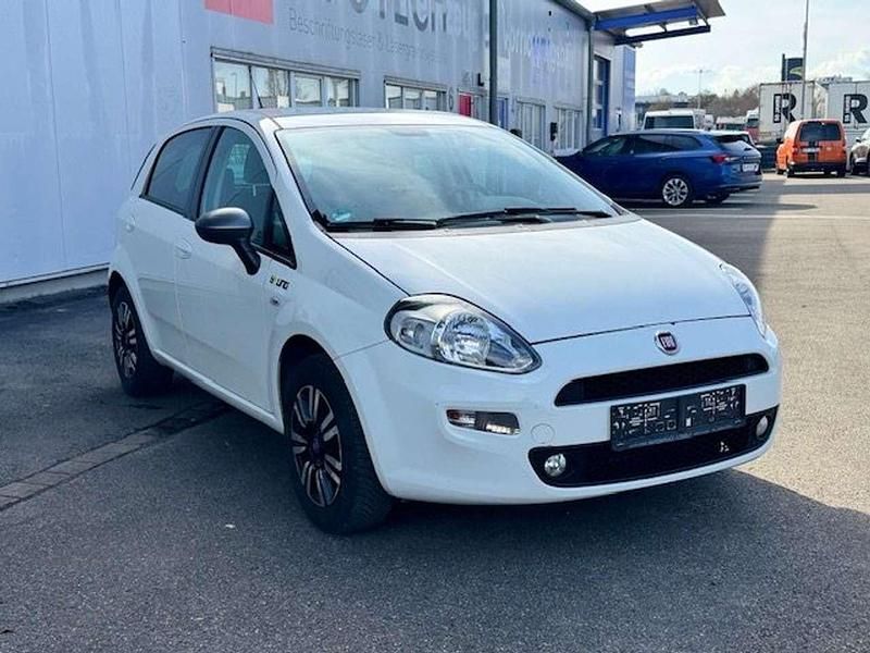 Gebraucht Fiat Punto Young 69 PS (50 kW) 2014 Colore esterno (bianco divino) Kleinwagen