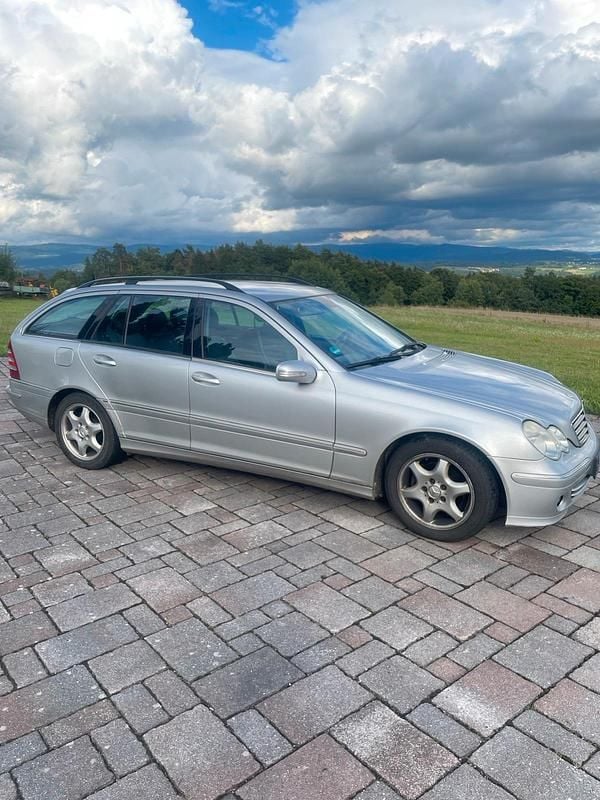 Silber Gebraucht 2005 Mercedes C220 Avantgarde Kombi | 999 € (Guter Preis) - Bild 1/4
