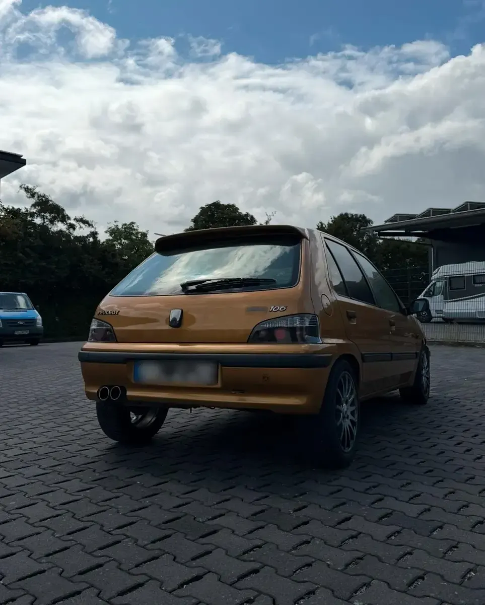 Gebraucht Peugeot 106 60 PS (44 kW) 1998 Gold Kleinwagen