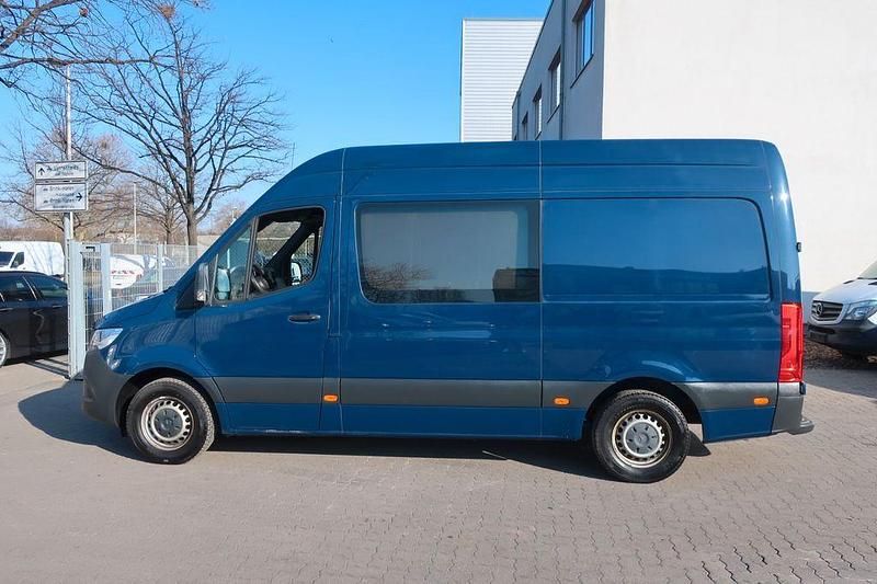 Gebraucht Mercedes Sprinter 163 PS (119 kW) 2019 Blau Van