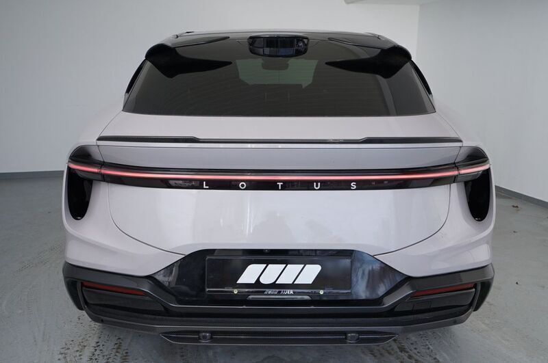 Nowe Lotus Eletre 675 kW (918 KM) 2025 Szary SUV