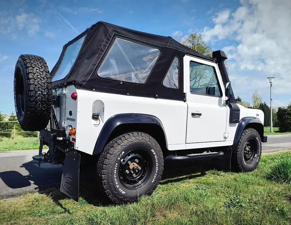 Gebraucht Land Rover Defender 122 PS (89 kW) 2014 Weiß Cabrio