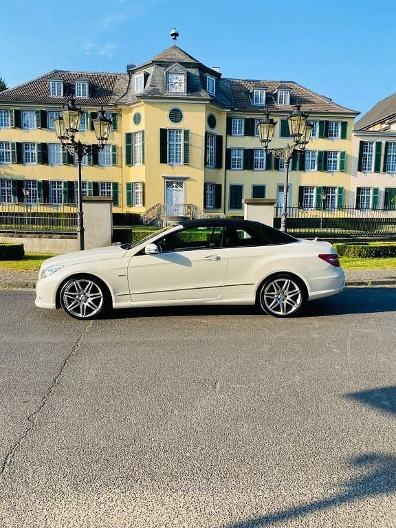 Gebraucht Mercedes E350 Avantgarde 231 PS (169 kW) 2010 Weiß Cabrio