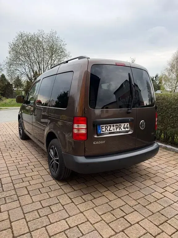 Gebraucht VW Caddy Comfortline 102 PS (75 kW) 2014 Braun Van / Kleinbus