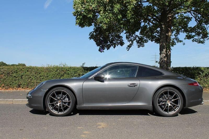 Grau Gebraucht 2013 Porsche 991 Coupé | 69.991 € (Teuer) - Bild 1/4