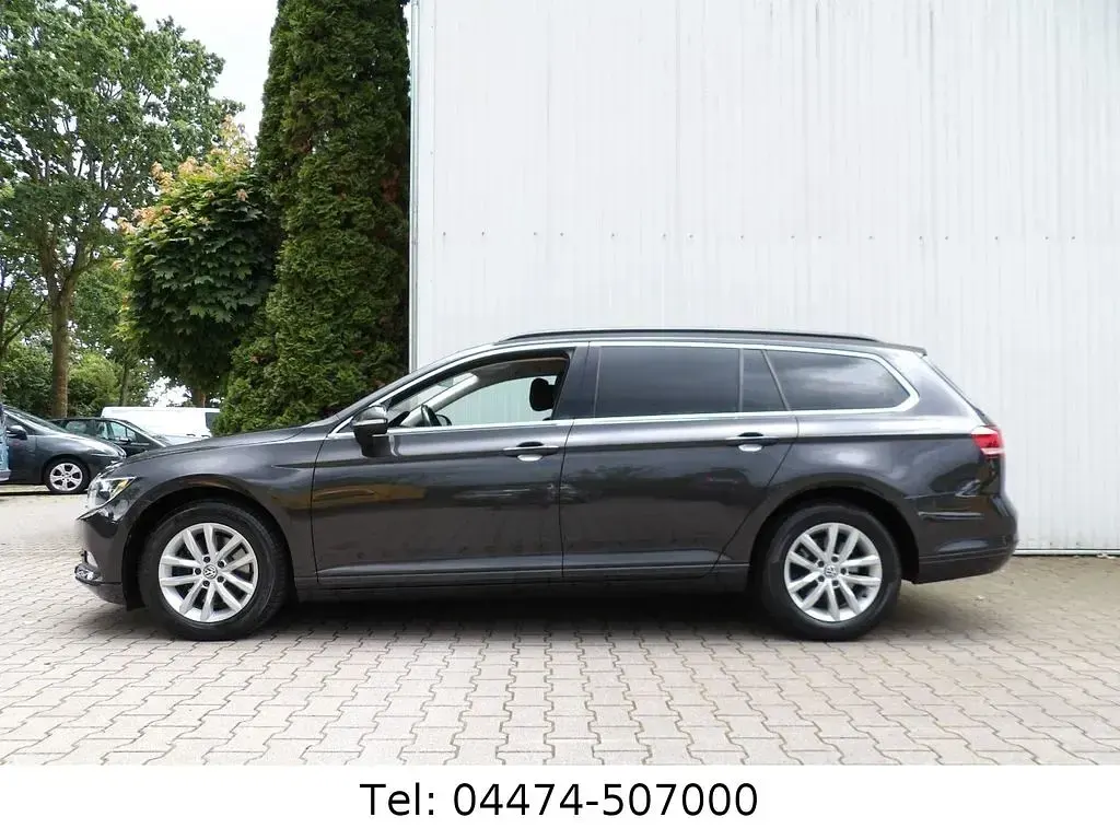 Gebraucht VW Passat Comfortline 150 PS (110 kW) 2018 Grau Kombi
