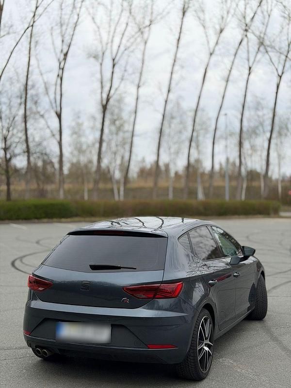 Usata Seat Leon FR 190 CV (139 kW) 2019 Grigio Berlina